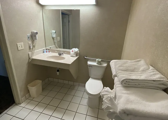 Hotel Baymont By Wyndham Casper East