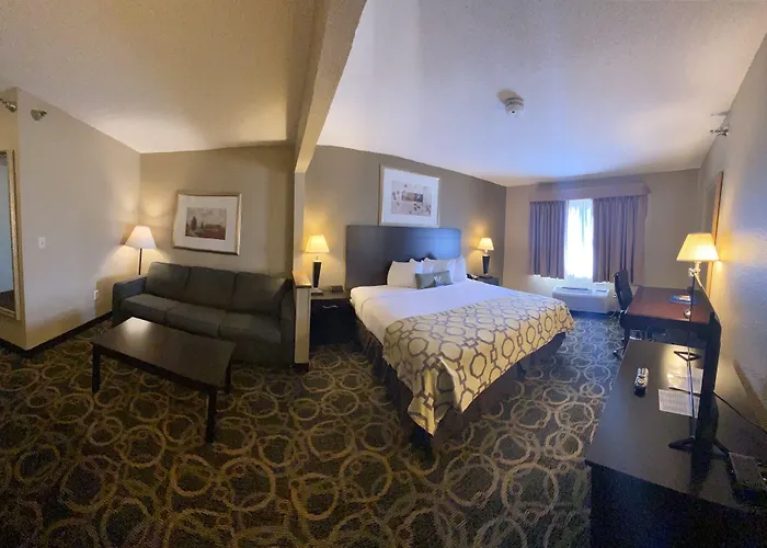 Hotel Baymont By Wyndham Casper East 2*