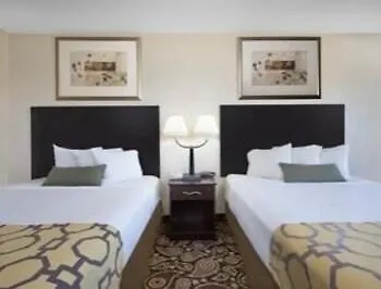 Baymont By Wyndham Casper East 2*
