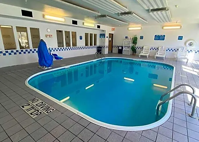 Baymont By Wyndham Casper East Hotel 2*