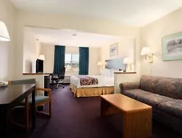 Baymont By Wyndham Casper East Hotel 2*